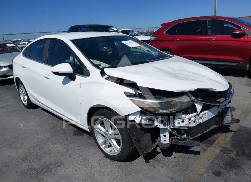 2016 Chevrolet Cruze photo
