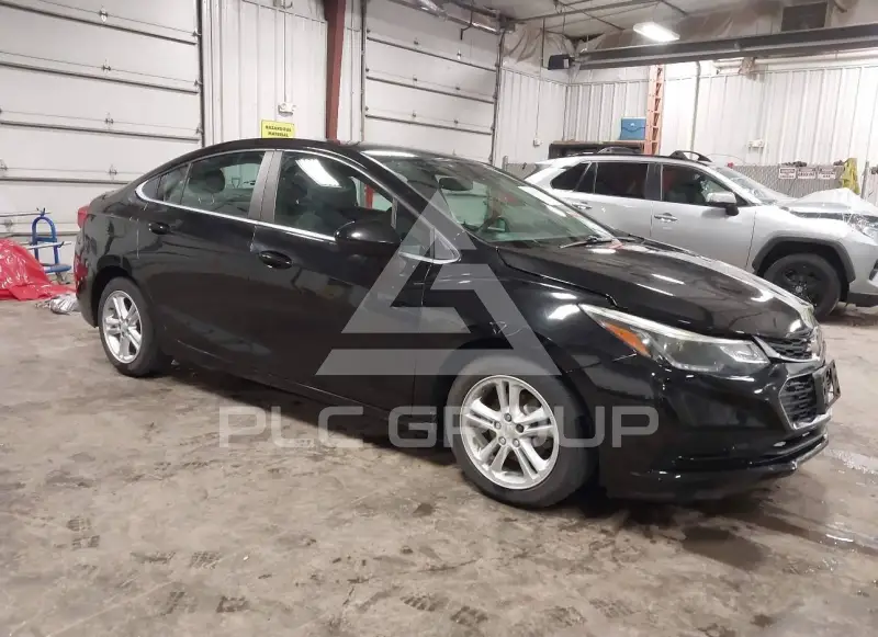 2016 Chevrolet Cruze photo