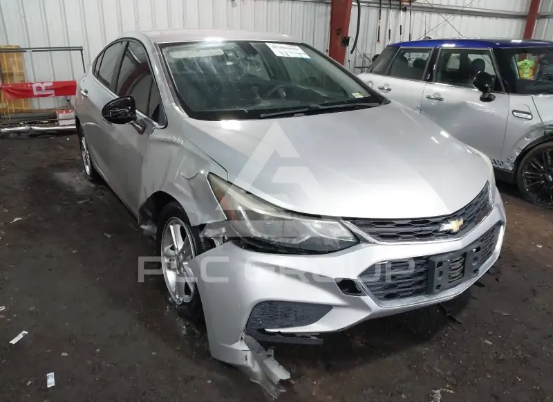 2016 Chevrolet Cruze photo