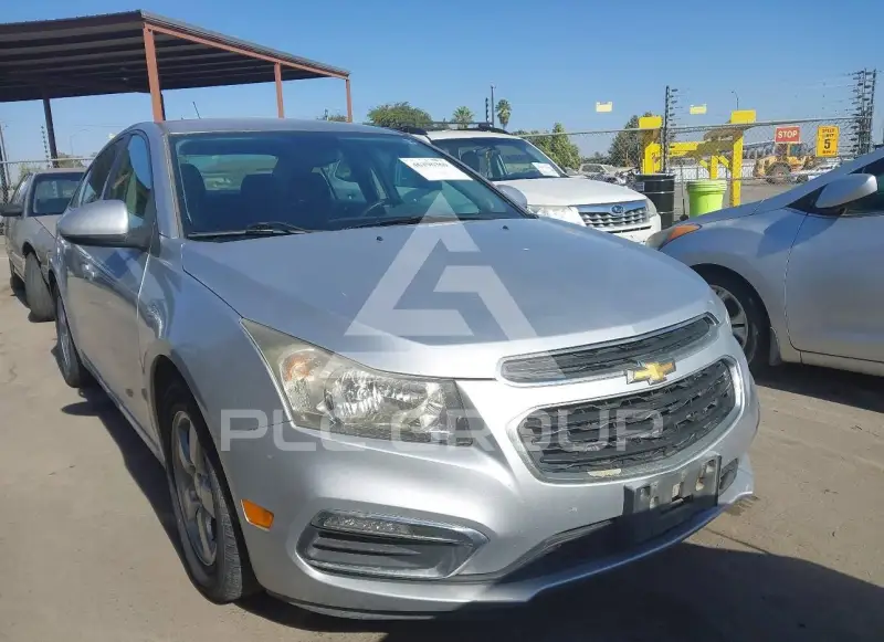 2016 Chevrolet Cruze photo