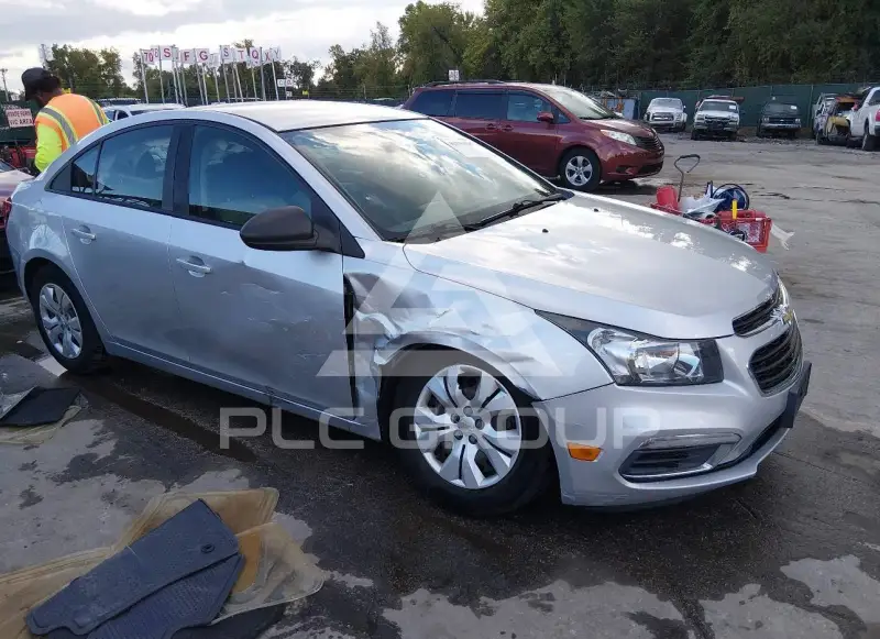 2016 Chevrolet Cruze photo
