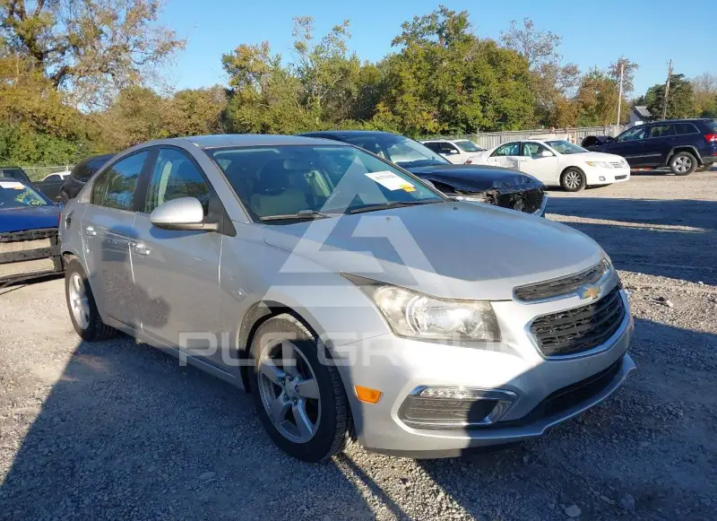2016 Chevrolet Cruze photo