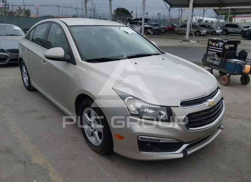 2016 Chevrolet Cruze photo