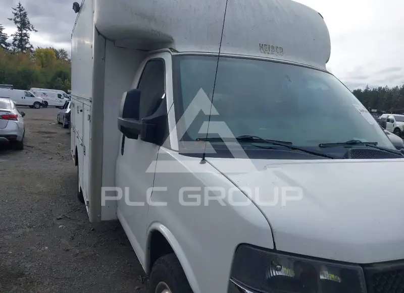 2016 Chevrolet Express фото