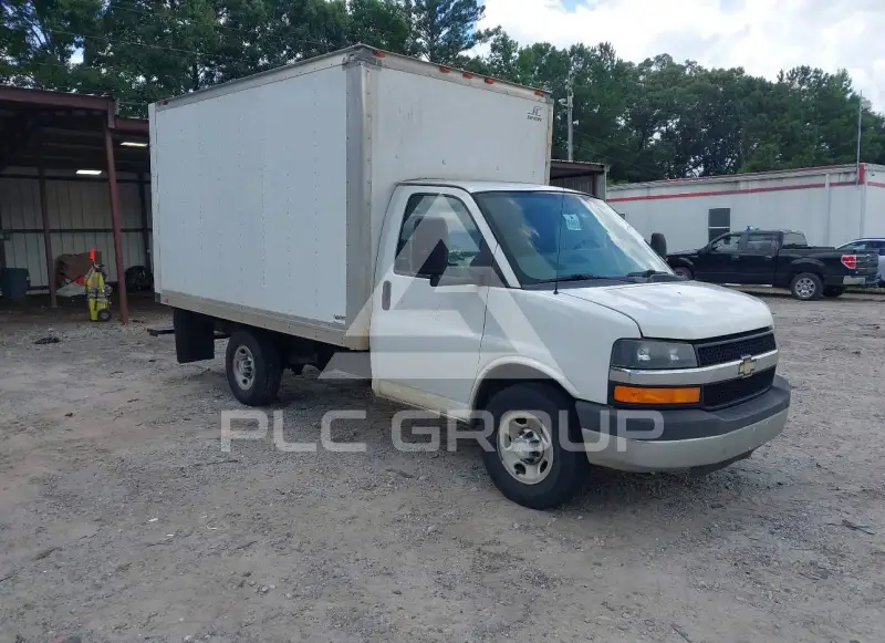 2016 Chevrolet Express photo