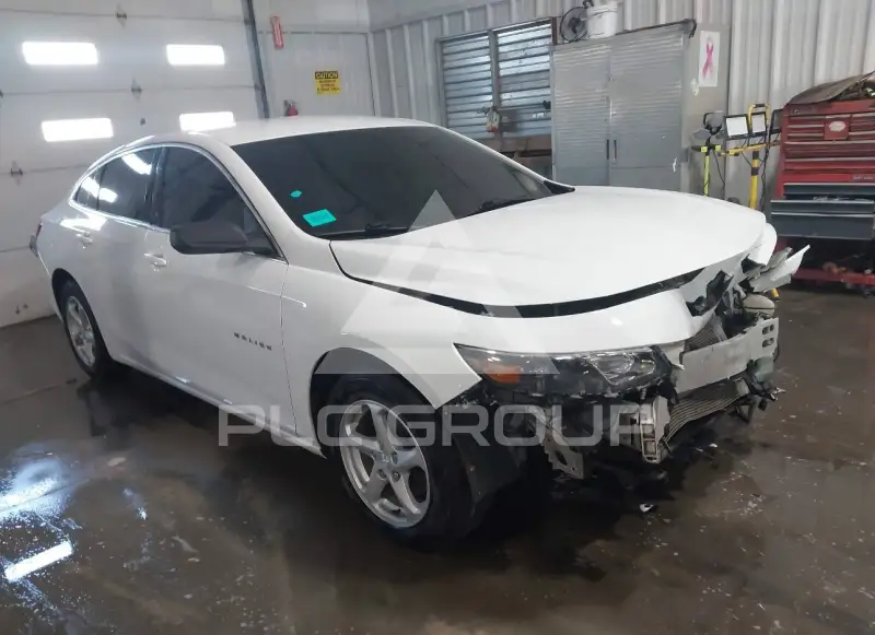 2016 Chevrolet Malibu photo