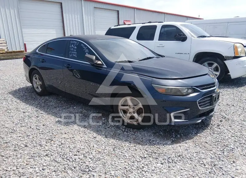 2016 Chevrolet Malibu photo