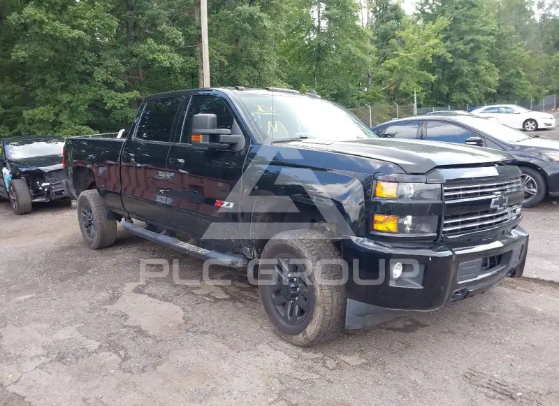 2016 Chevrolet Silverado photo