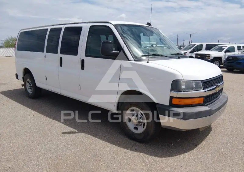 2016 Chevrolet Express фото