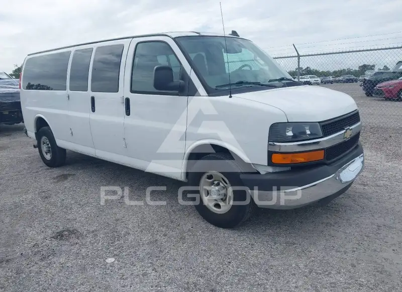 2016 Chevrolet Express фото