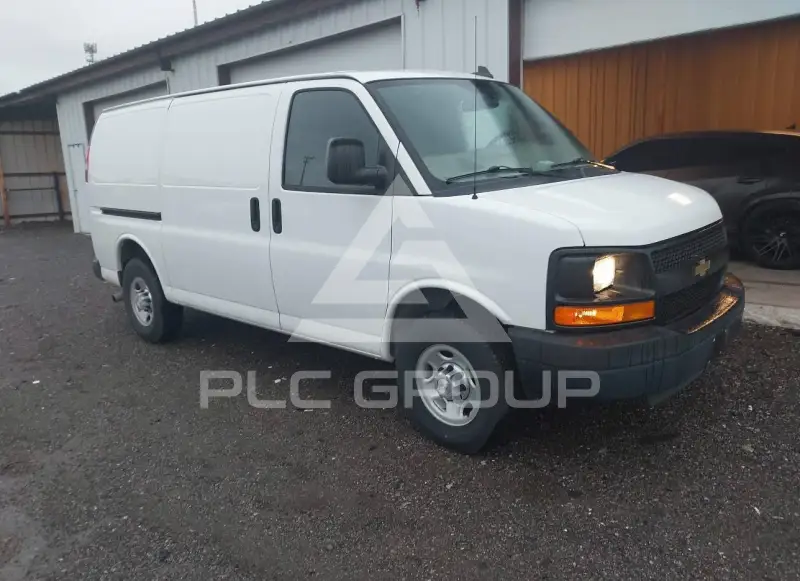2016 Chevrolet Express photo