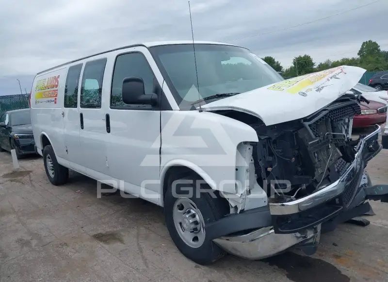 2016 Chevrolet Express фото