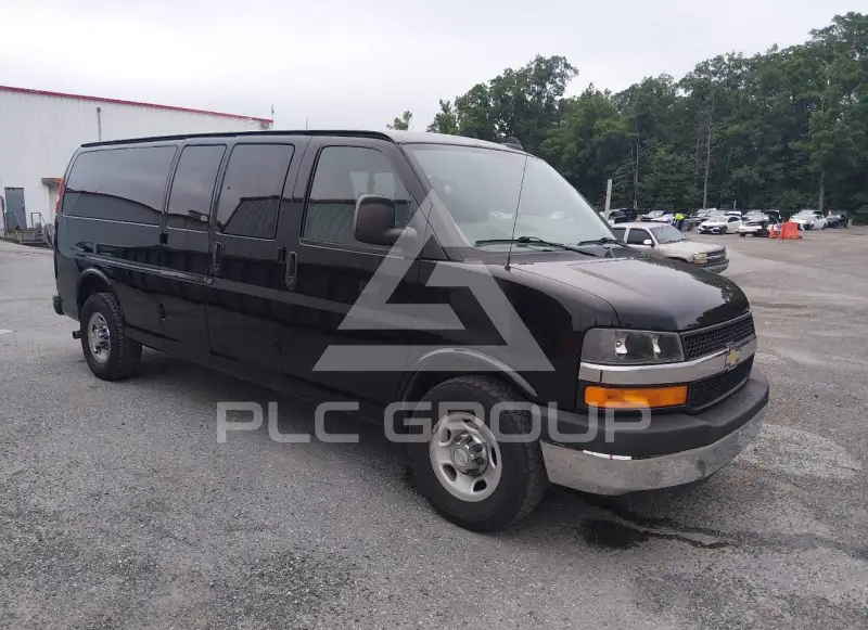 2016 Chevrolet Express фото