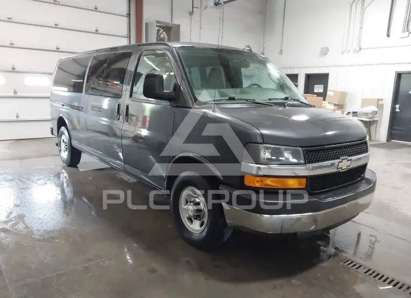 2016 Chevrolet Express фото