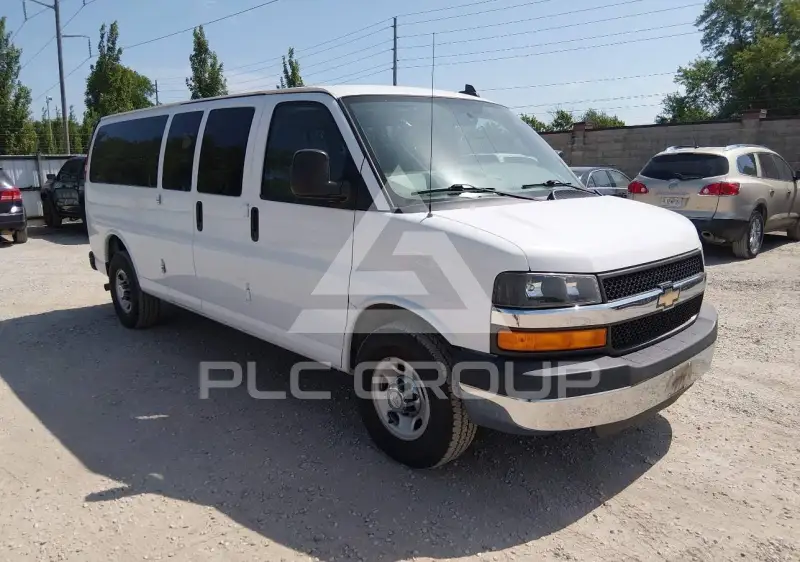 2016 Chevrolet Express фото