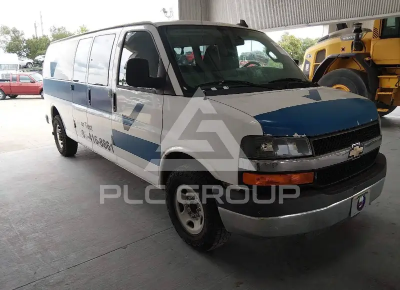 2016 Chevrolet Express фото
