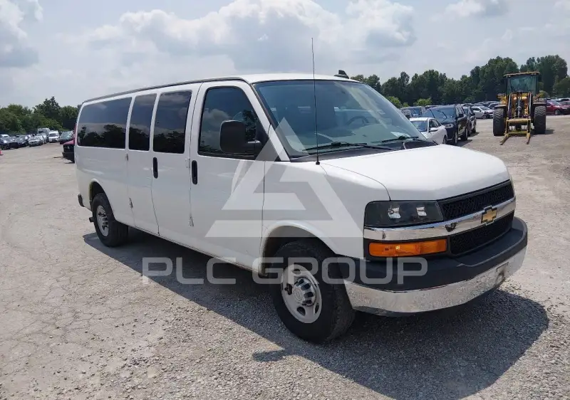 2016 Chevrolet Express фото