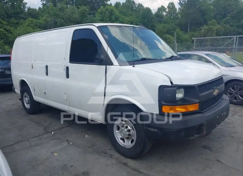 2016 Chevrolet Express photo