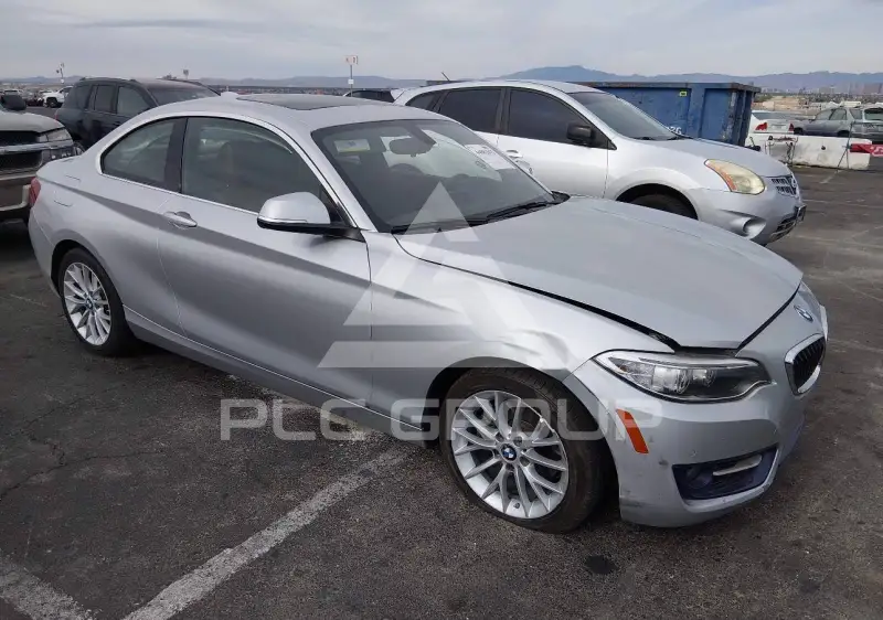 2016 BMW 228 фото
