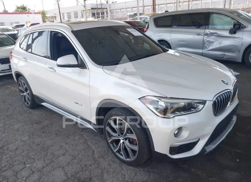 2016 BMW X1 фото