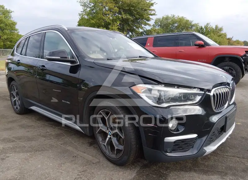 2016 BMW X1 фото
