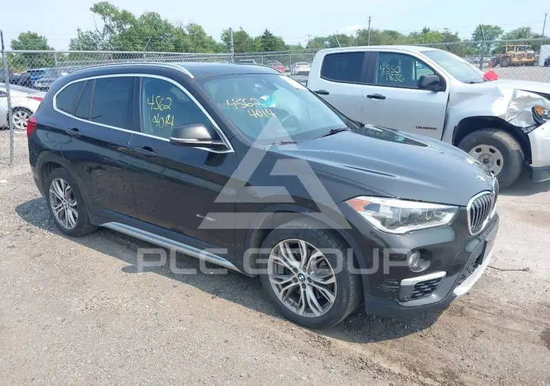 2016 BMW X1 фото