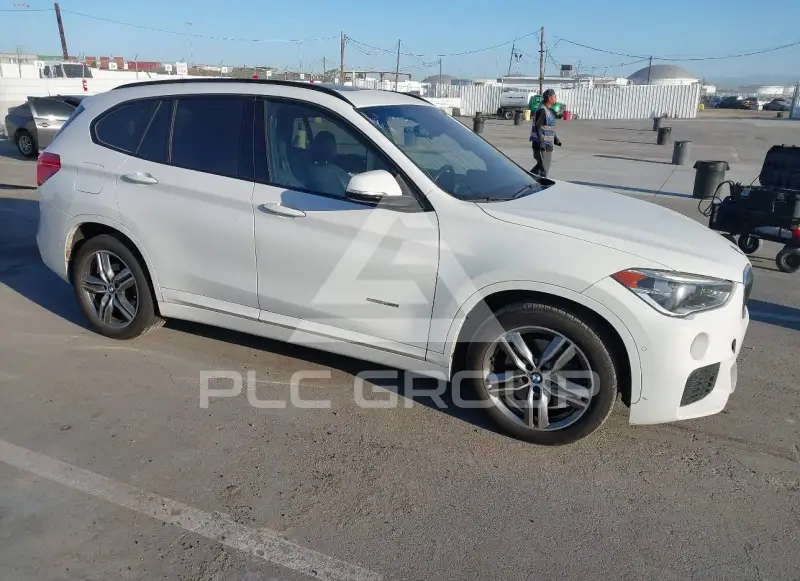 2016 BMW X1 фото