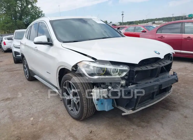 2016 BMW X1 photo