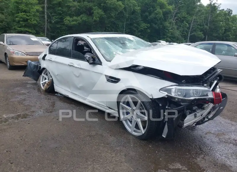 2016 BMW M5 фото