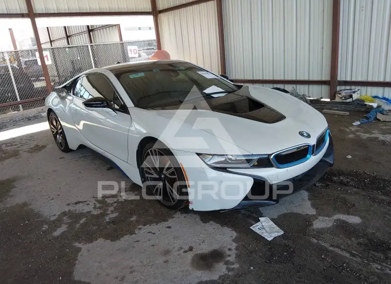 2016 BMW I8 фото