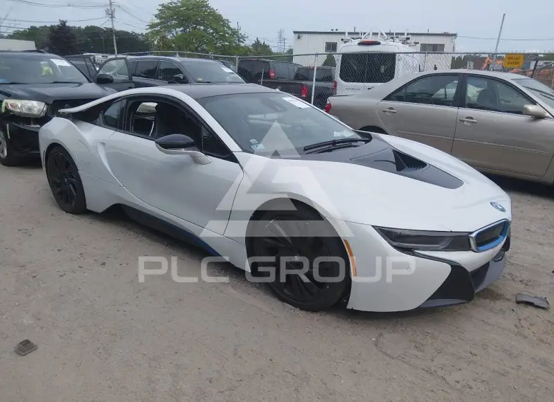 2016 BMW I8 фото