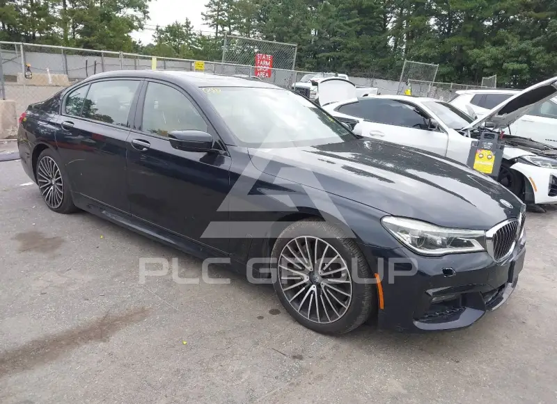 2016 BMW 750 фото