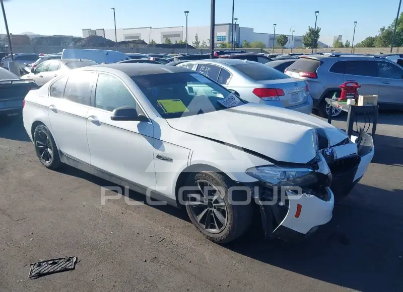 2016 BMW 528 photo
