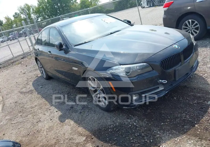 2016 BMW 528 photo