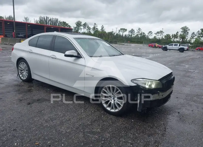 2016 BMW 528 photo