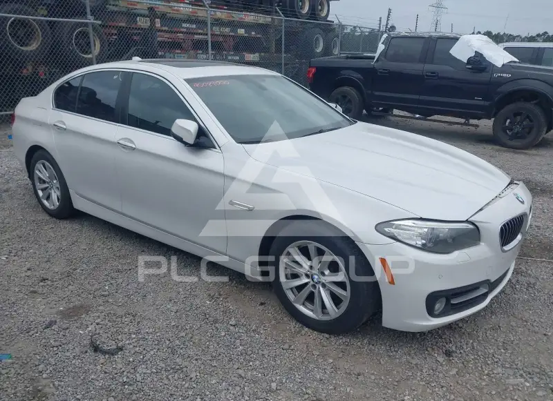 2016 BMW 528 photo