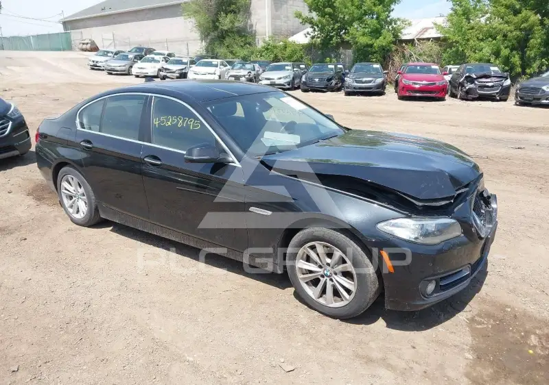 2016 BMW 528 photo