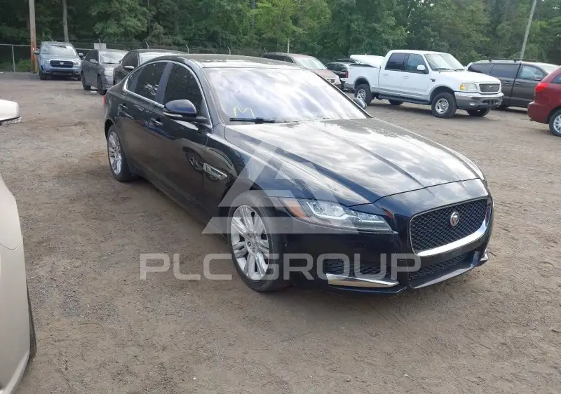 2016 Jaguar XF photo