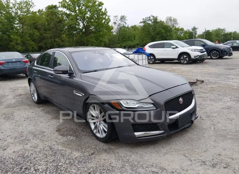 2016 Jaguar XF фото