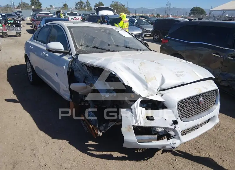 2016 Jaguar XF фото