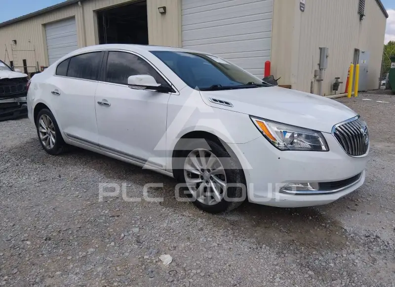2016 Buick LACROSSE photo