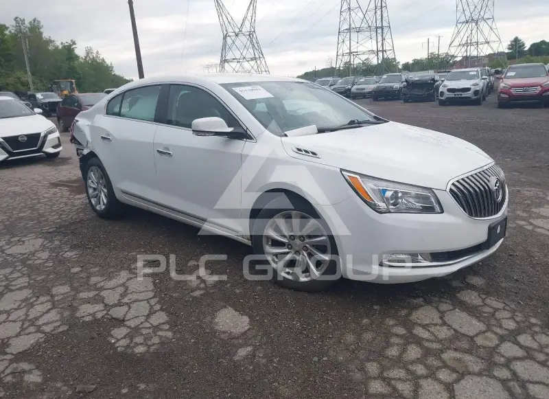 2016 Buick LACROSSE photo