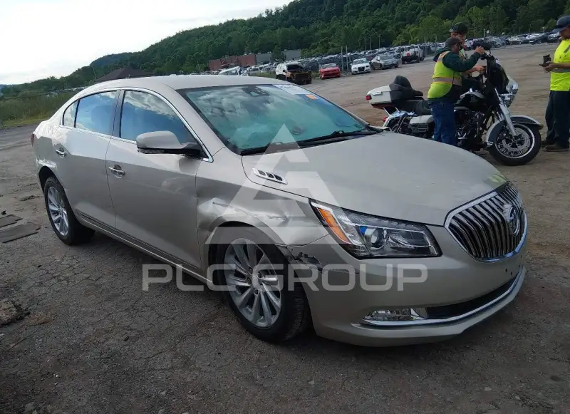 2016 Buick LACROSSE photo