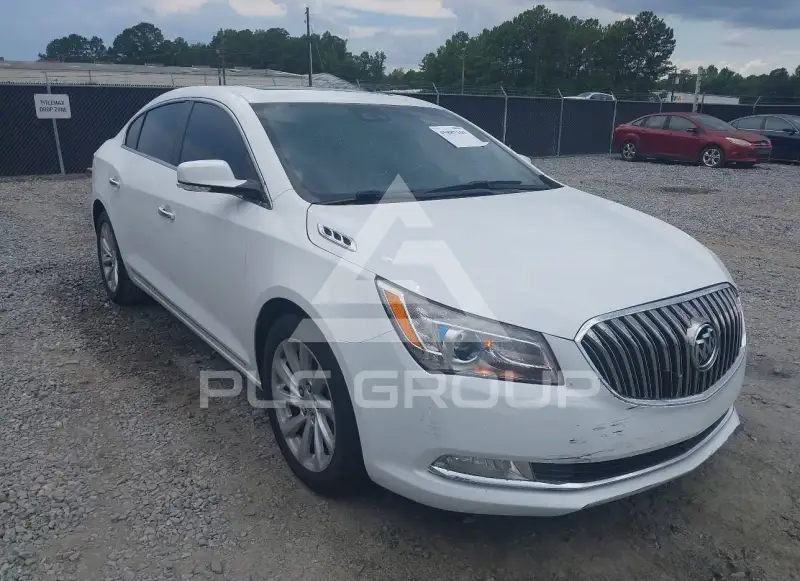 2016 Buick LACROSSE photo