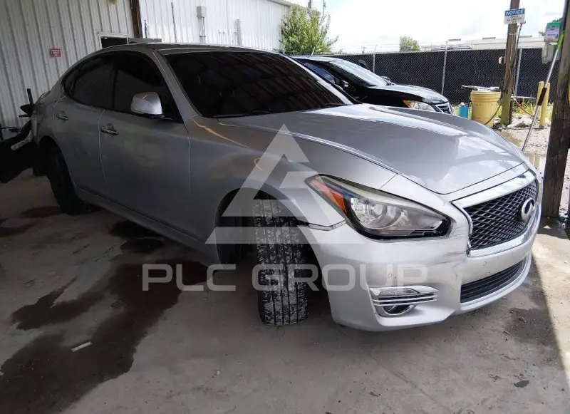 2016 Infinity Q70 фото