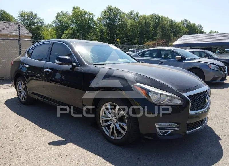 2016 Infinity Q70 фото