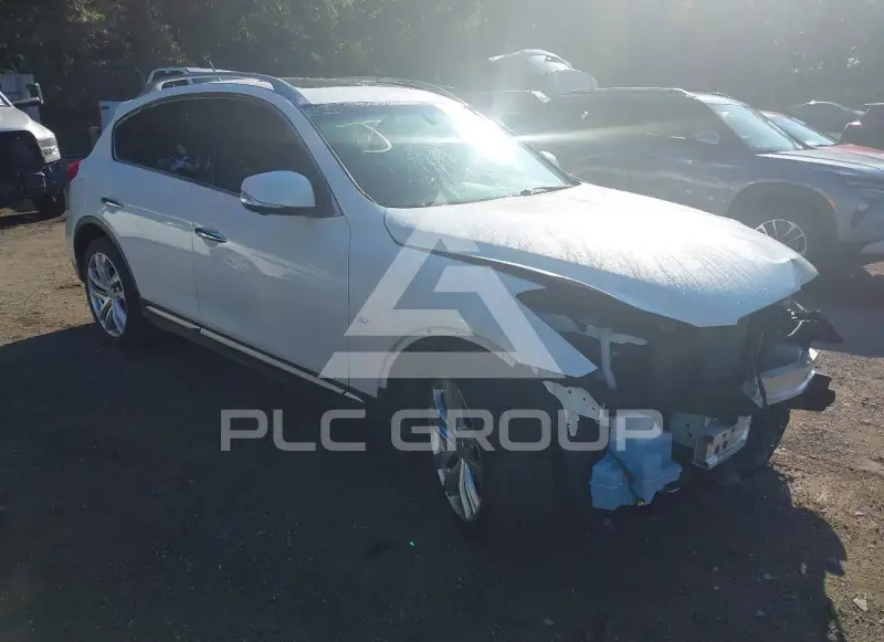 2016 Infinity QX50 photo