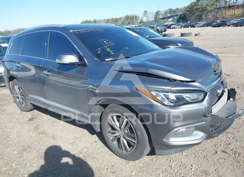 2016 Infinity QX60 photo