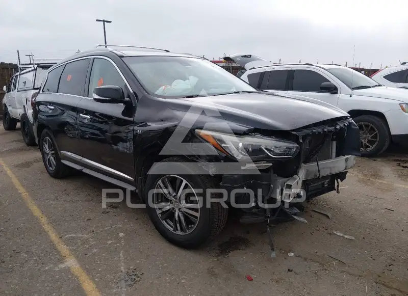 2016 Infinity QX60 photo