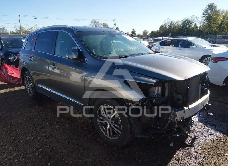 2016 Infinity QX60 photo